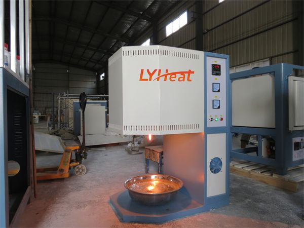 高温坩埚熔块炉的运输方式探究